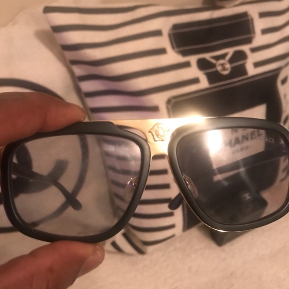 Men Versace sun glass - Picture 5 of 6